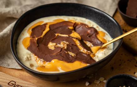 Ricetta fit: Overnight Oats con budino e crosta di cioccolato